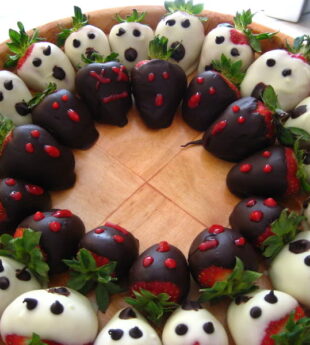 White Chocolate Strawberry Ghosts