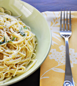 Spaghetti with Lemon and Olive Oil (al Limone)