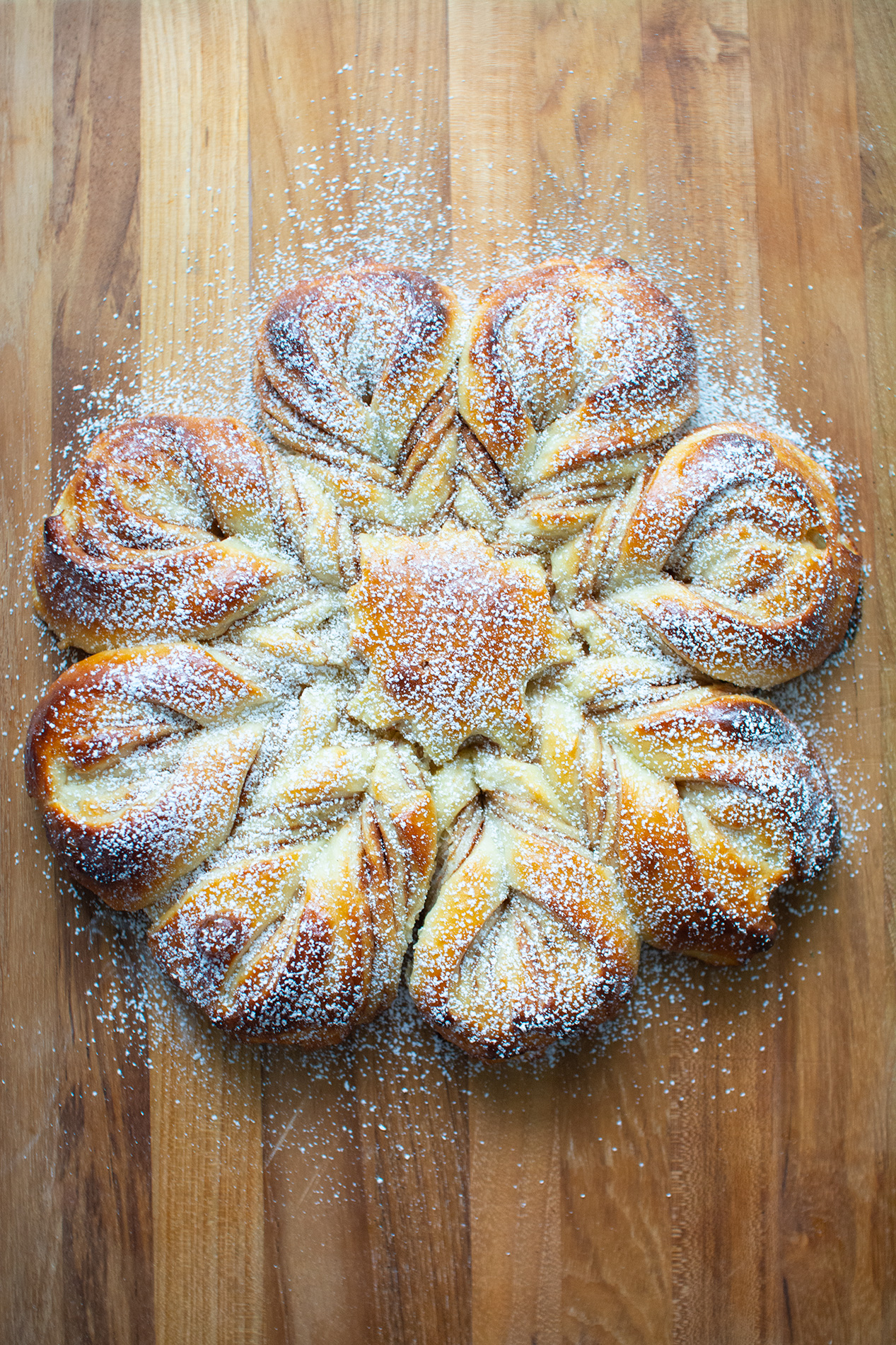 cinnamon snowflake bread | cooklikeachampion.com