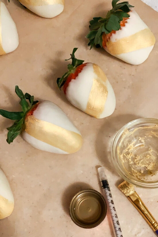 white chocolate covered strawberries with gold luster dust | cooklikeachampion.com